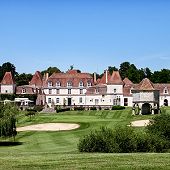 Chateau des Vigiers offers Spa packages